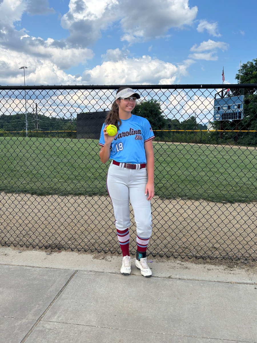 Addiejumper22's tweet photo. Proud of my girls for going 2-0 today!I got my first 💣 of the season also! Let’s keep it going!! #BeElite @Bullard_CE @CarEliteNCorg @SoftbalAmerica @ExtraInningSB  @MaxPreps @HighSchoolOT @gatorjack72 @DiamondAddicts @SoftballDown https://t.co/jpxkoVomoA