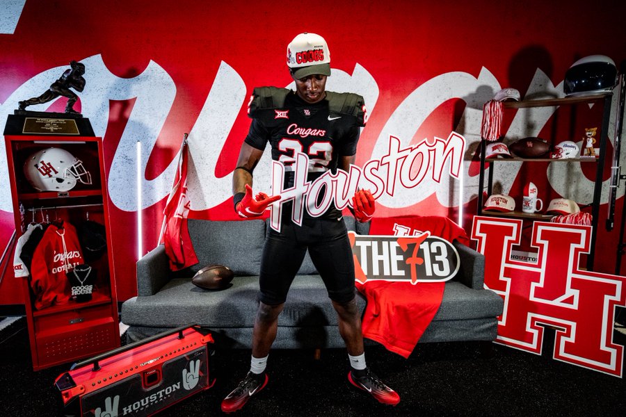 samspiegs's tweet photo. NEW: After a late push from the Longhorns, Houston linebacker commit Jerrell Bridges tells @rivals his recruitment is shut down

"They showed me their belief and their trust in me," said Bridges

More: https://t.co/ESdQvhYtuv https://t.co/gRH3lrVBdI