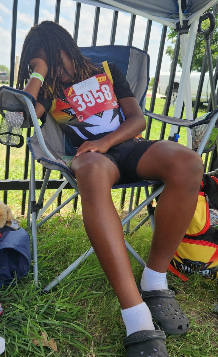 RamTough16's tweet photo. You win some you loose some. The goal is compete, compete, and compete. Prelims done in AAU Regionals. #SpikesAndCleatsLife
•4x1 - advanced to Finals
• 200M - advanced to finals
• 100M - finished 11 outta 30
@Coach_Pilot1 
@GEMCLASS_  @HHKnights_FB @MarkHum7 @sixstarfootball @PrepRedzone