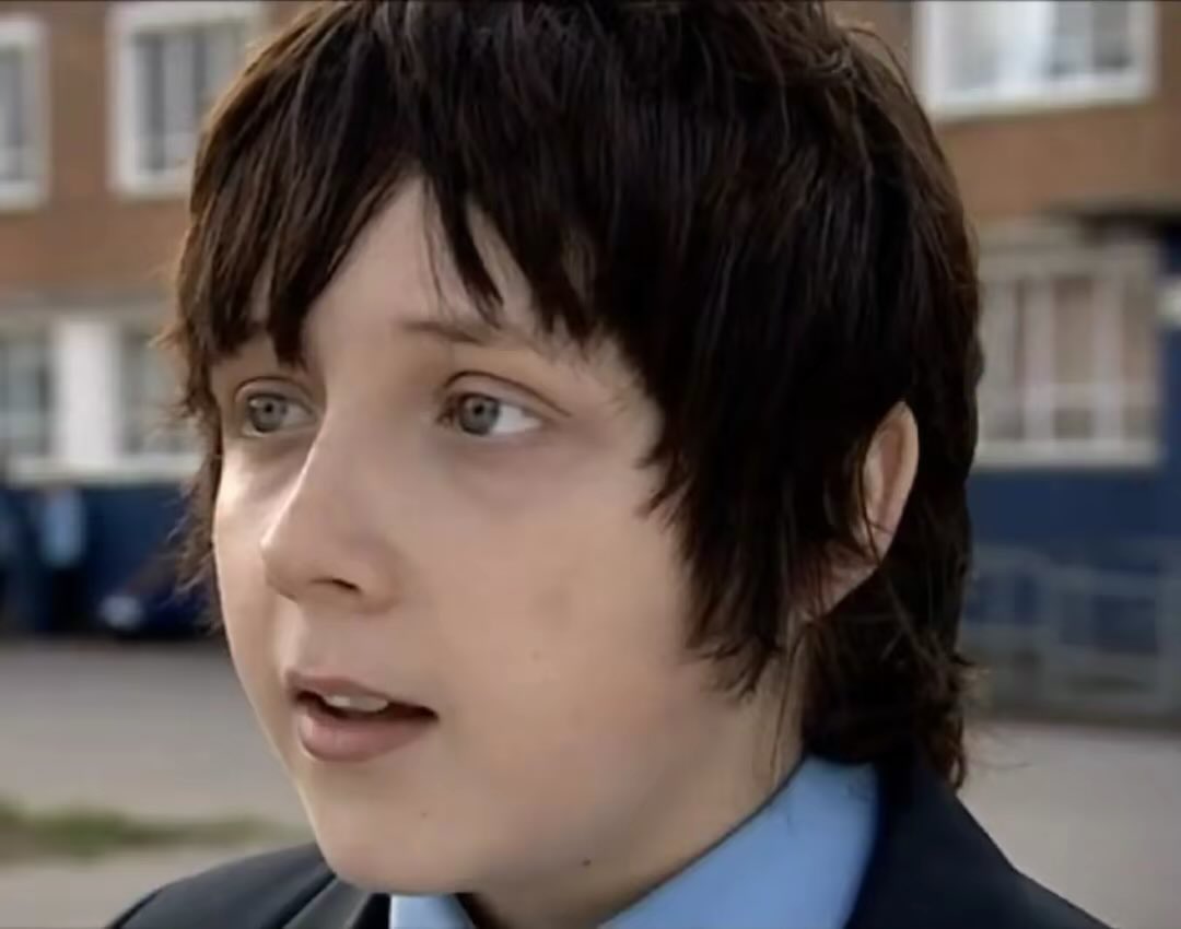 Dylan99328185's tweet photo. Young dracula tv show cbbc /gerran Howell/plays Vladimir dracula 🖥🧛🏻🦇🖤🌹⚰️🥀🏰❤️🩸🍷#youngdracula #vladdracula #gerranhowell #cbbc https://t.co/XU8v3CyeHY