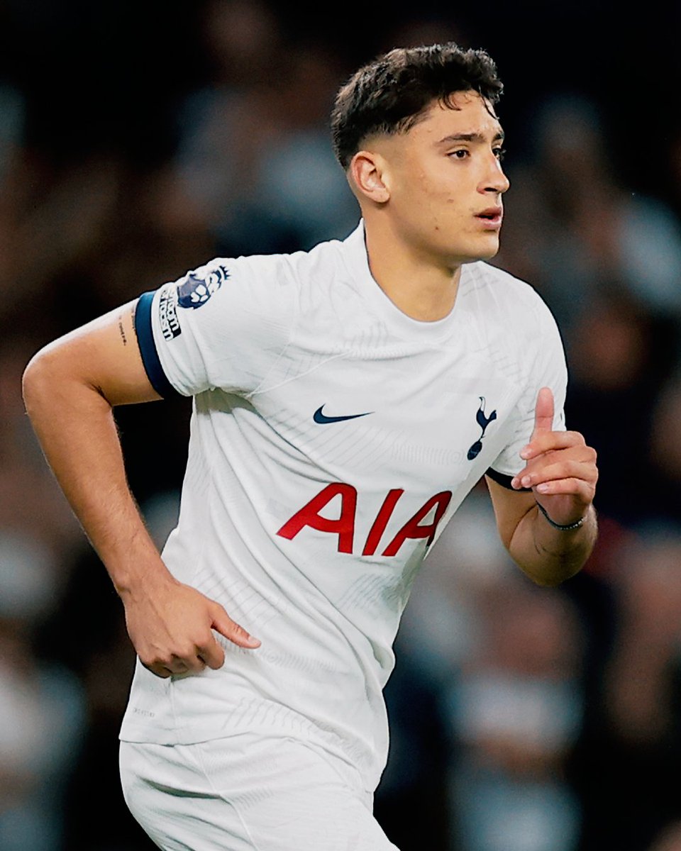 SpursOfficial's tweet photo. We have reached agreement with Bahia for the transfer of Alejo Veliz, who will join the Brazilian club on 1 July.

We wish Alejo all the best for the future.

📰 https://t.co/KXdZUsIVu5 https://t.co/RorsC48mGe