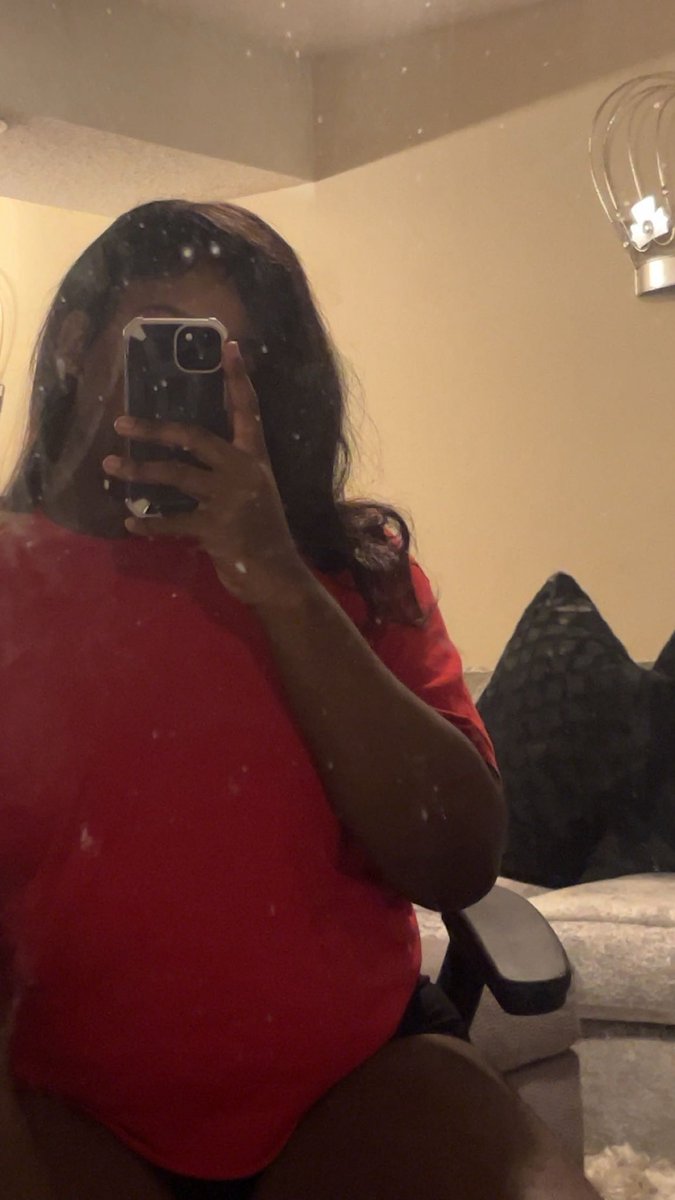Kaebottii's tweet photo. All yall wanna see is my butt text me I might show 😜#freaks #teen #mlm #dlxxiii https://t.co/OOqV8XA4Nj