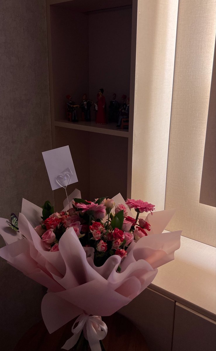 o0ll7l's tweet photo. 🌺💗 https://t.co/5VZudkghNW