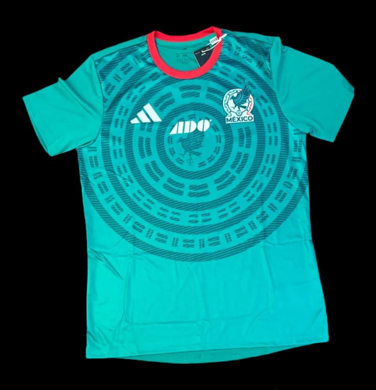 HeraldoPue's tweet photo. ADO, patrocinador oficial del autobús de la Selección Nacional de México, y El Heraldo de Puebla te regalan un jersey de la Selección Nacional de México ⚽ 🇲🇽

¿Cómo participar?

1. Sigue las redes de El Heraldo De Puebla y @tuadomx
2. Dale Me gusta a esta publicación.
3. Etiqueta en los comentarios a un amigo con quien verás los próximos partidos de la Selección Mexicana.
4. Responde correctamente estas dos preguntas (las respuestas están en la nota):
    * ¿Cómo se llama la campaña con la que ADO acompaña a la Selección Nacional rumbo al Mundial 2026?
    * Menciona uno de los elementos culturales mexicanos que aparecen en el diseño del autobús oficial de la Selección.
5. Utiliza el hashtag #AmantesDelOrgullo.

🏆 Los ganadores serán anunciados el día lunes en las redes sociales de El Heraldo de Puebla