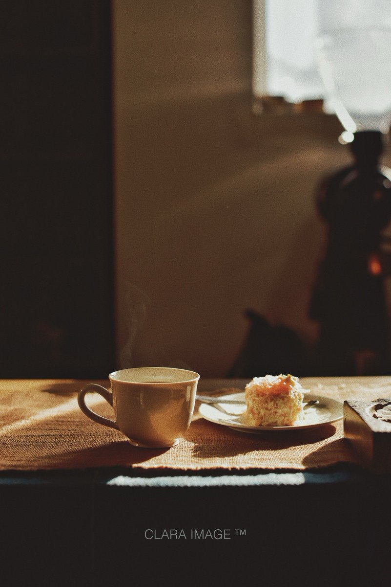 Spermene's tweet photo. Just had the best coffee chat with a new neighbor who bakes amazing cookies! Small talks make the day so sweet https://t.co/urOYrz98qw