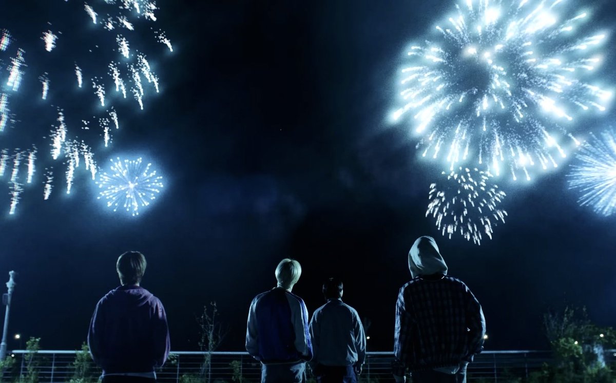 isSHINeeback's tweet photo. 'Atmos' era has been magical ♡

thank you, SHINee, for a beautiful comeback, a masterpiece of an album, out of this world concerts and an unforgettable 18th anniversary 

you have given us so much happiness, that it's hard to put into words 💎 all I can say is thank u &amp; I love u https://t.co/z01ebRKdqC