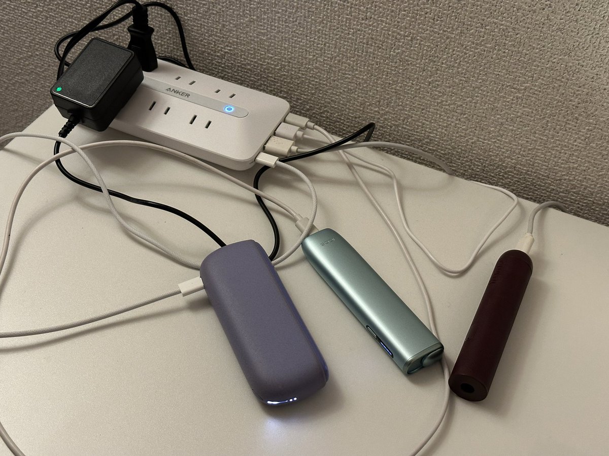 CF_Notchi's tweet photo. 充電コーナーが出来ました。 https://t.co/GrinK2sbg0