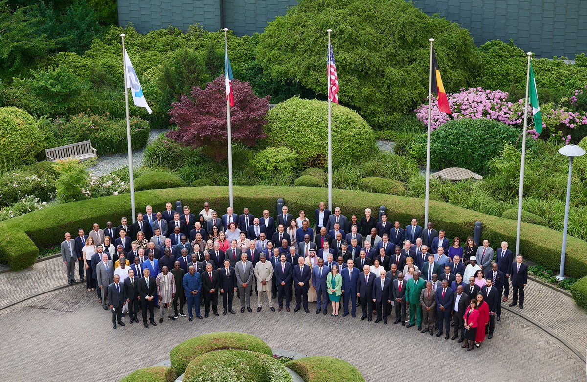 AduanaCL's tweet photo. Chile participa en el Consejo de la @WCO_OMD  🇨🇱🌍

La Directora Nacional, Alejandra Arriaza, estuvo en Bruselas junto a 187 administraciones aduaneras, abordando seguridad, comercio ilícito, digitalización y cooperación internacional. https://t.co/zjdehd1QbN