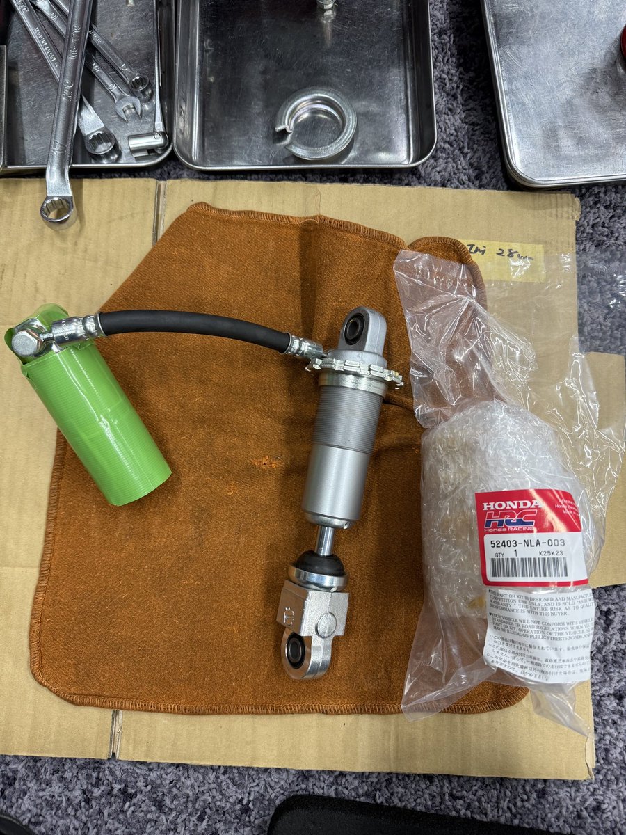 eiichi818's tweet photo. 日曜日納車予定、センサーの取り付け、スプリング交換、予算の都合でエンジン周りだけおまかせトルク規定に締め直しも依頼もしています。

理想はエンジまでバラして規定トルクに締め直ししたい😅

チューニングではないから理解不能かもしれませんが大切な儀式です。 https://t.co/YP4Odj9Ugy