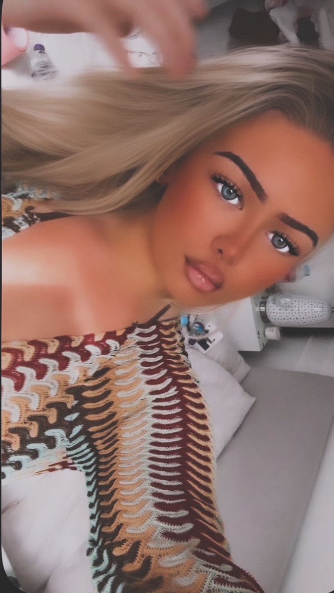 Berriegoddess's tweet photo. Friday Payday!! That means I get to spend all the money you’ve earnt. I’m #Sellingcontent tonight 🫶🏽get them wallets out!! https://t.co/d16G8tPMyS