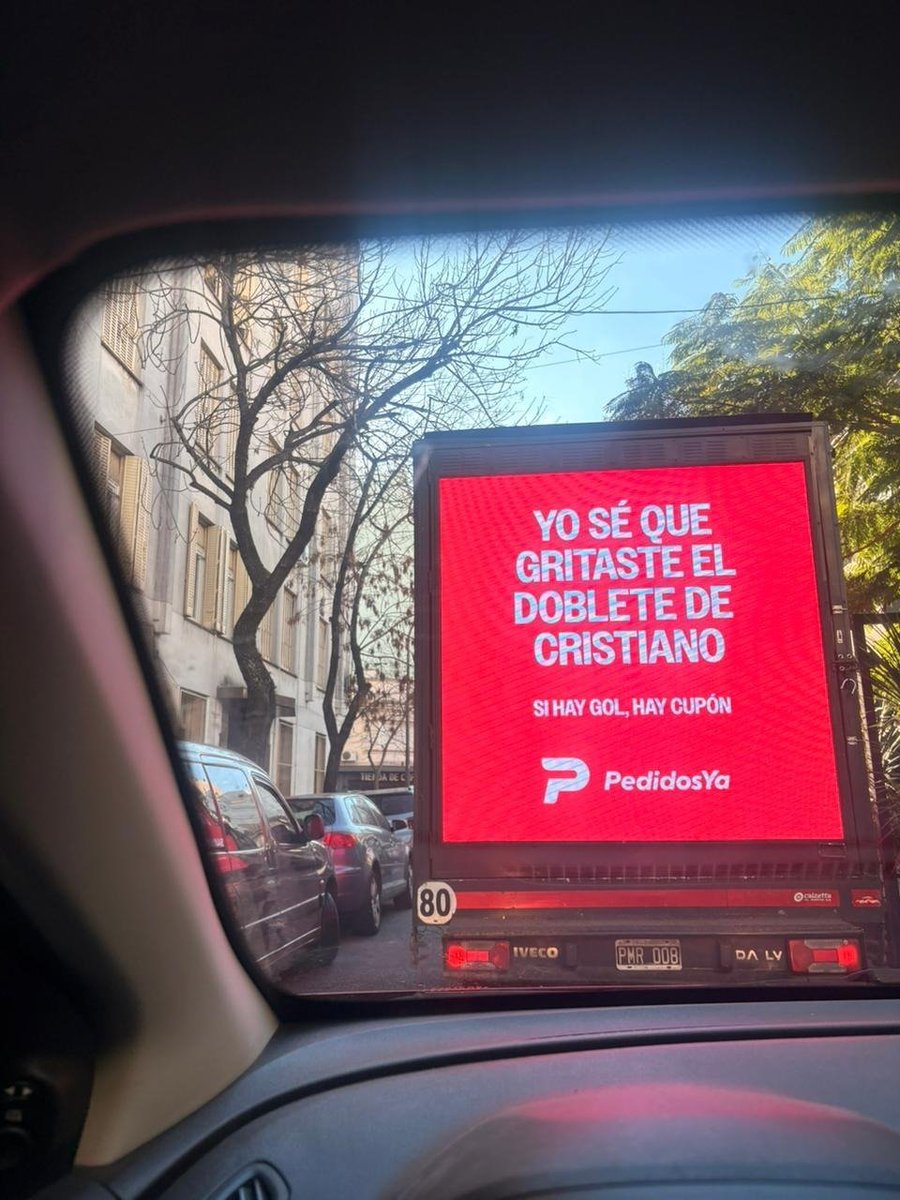 OzzyLescano's tweet photo. Lo que me cruce recien 😭😭 ta bien loko los grite pero no me deliren asi https://t.co/fed4QodeNz