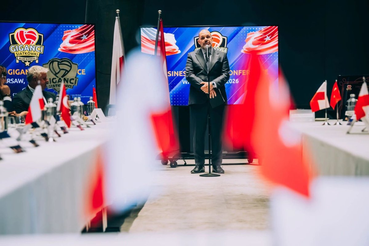 RaufAlp's tweet photo. The Turkish Embassy and Klubu Biznesu Gigantów Siatkówki cohosted a business conference with strong participation from 🇹🇷 @ASKON and 🇵🇱companies from Lower Silesia—the heart of the Polish industry. 
Minister of Trade Mr. @omerbolatTR participated in the opening segment with a video message, sharing our vision for economic cooperation with Poland. 
🏐 On the Polish side, Mr. @aszewinski, Chairman of  Sejm Türkiye Friendship Group and himself a volleyball legend, attended as our guest of honor. 
🇹🇷 🤝🇵🇱 companies held B2B meetings on the margins of the conference.