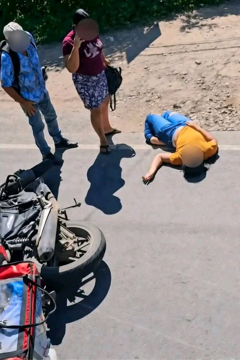 PrensaLibreESA's tweet photo. ⚠️ ACCIDENTE VIAL DEJA DOS PERSONAS LESIONADAS EN SAN MIGUEL 

Dos personas resultaron lesionadas tras un accidente ocurrido esta mañana en la carretera hacia Chapeltique y Moncagua, a la altura del desvío de Hualama, en San Miguel. https://t.co/kaFxCdfI5j