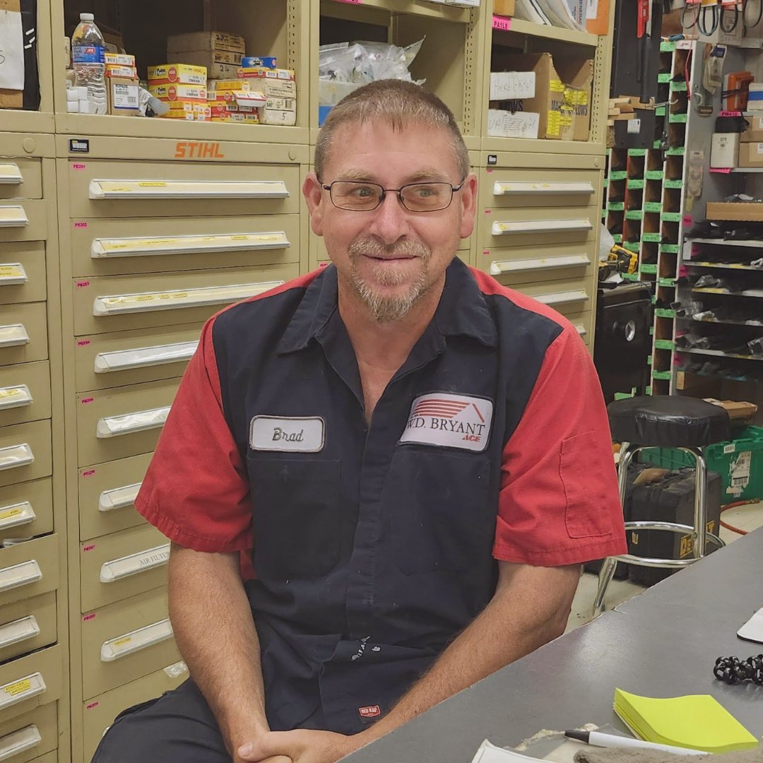 wdbsons2's tweet photo. Join us in congratulating Brad at our Corbin location! He's celebrating his 31 YEARS of employment at W.D. Bryant's! For over three decades, Brad’s dedication, expertise, and commitment to service have been integral to our team's success and our community. We are deeply... https://t.co/ehWyj6xsdi