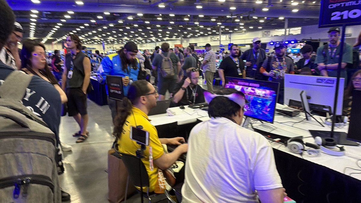 use7n's tweet photo. EVO2026に来ています😠 https://t.co/TTbAAZUz5K