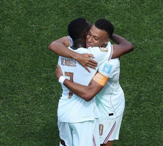 il57h's tweet photo. الأفضل في المونديال🐐🐐💙💪🏻 https://t.co/qQ6btZNZjY