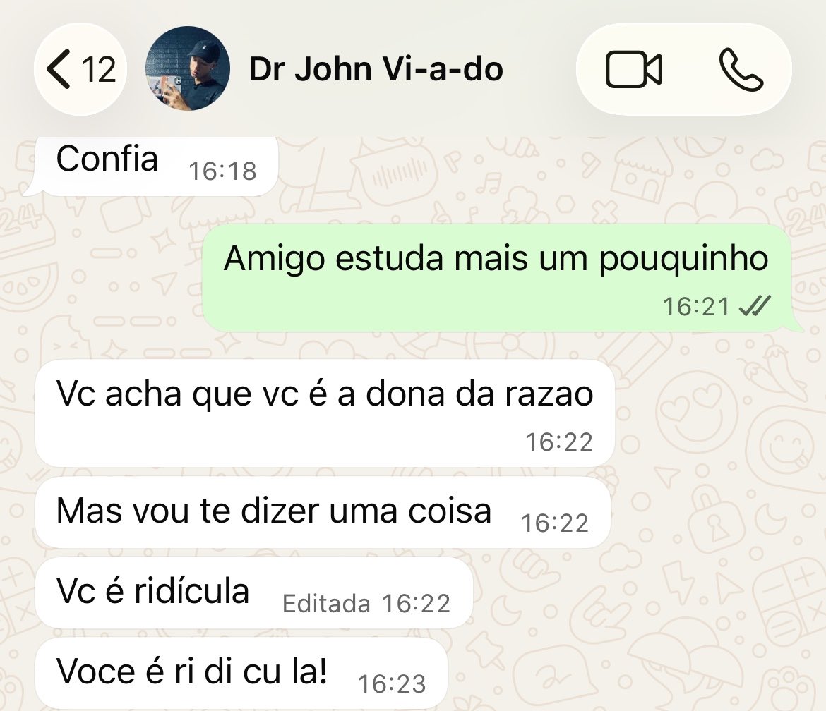 Vicls01's tweet photo. John descobrindo o que todo mundo sabe ( que eu sou o dono da razão) https://t.co/m0bhtFipex