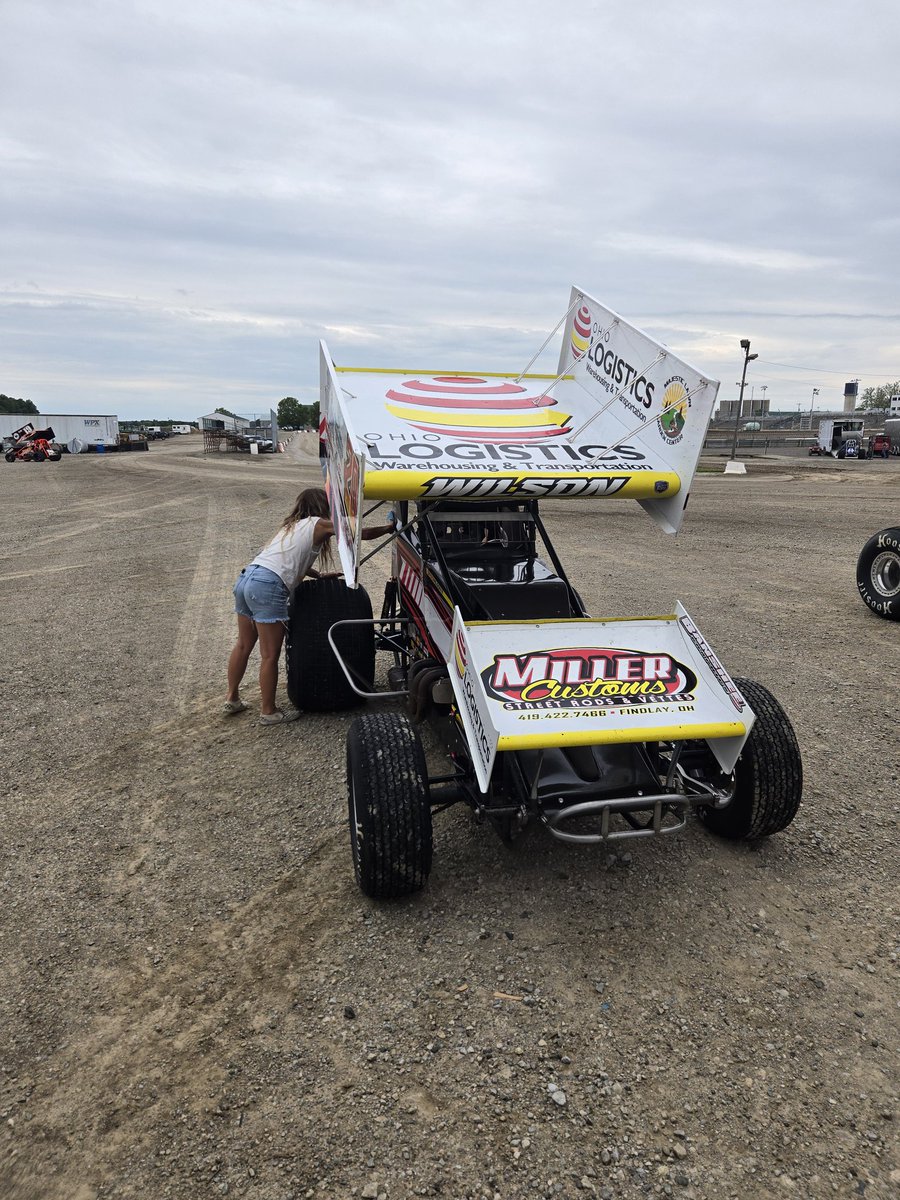 GregWilsonw20's tweet photo. @atticaracewyprk with @AFCS_Sprints tonight https://t.co/uohnndhU2J