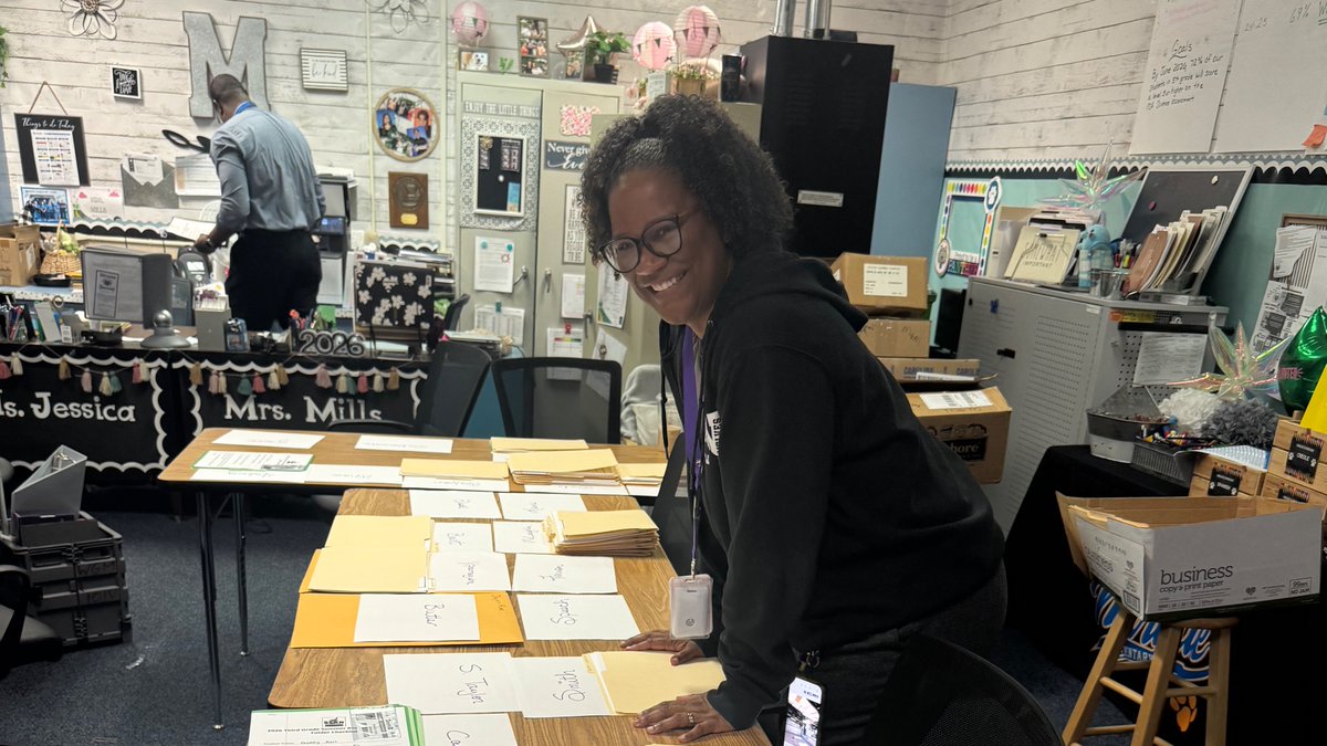 BrandeeNHarris's tweet photo. Week 1 Reflection: Leadership isn't always found in the spotlight. Sometimes it's found in preparing materials, organizing the details, and making sure everything is ready before students and staff arrive. Every detail matters because every student matters. #SummerSOAR https://t.co/maCbcScB3q