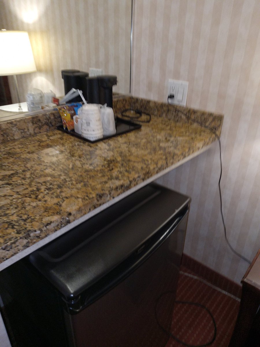 JOHNBROUMAS's tweet photo. Richmond BC Friday June 26 2026 my Hotel room today. 
NHL Draft today Vancouver Canucks Pick No 3 fantastic. 
Breakfast at the Hotel. A&amp;W Papa Burger for lunch. A&amp;W Buddy Burger, Pepsi, Chips, Chocolate Bar for the draft 🙂🥅🏒🎯🍳🧇🥯🧁🧁🧃🧃🍔🥤🍔🍟🥤🍫⚾🏀⚽🇨🇦 https://t.co/JEb2Y2GcYR