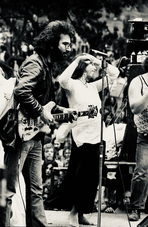 ww_806zt's tweet photo. #morningsong 

Grateful Dead - "Box of Rain"

https://t.co/nQdXGmW71V https://t.co/cFZeoCtgjD