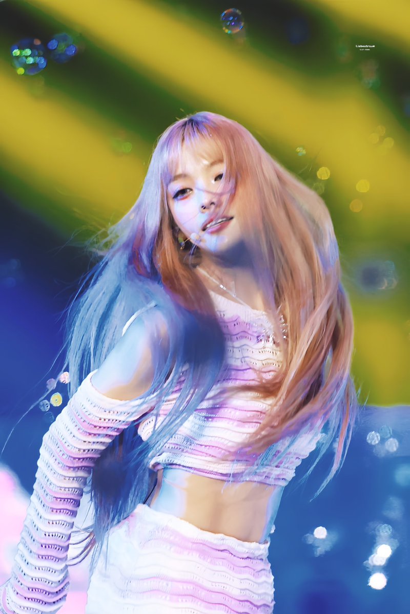 ayeongynh's tweet photo. this genre of iroha https://t.co/By87sSZapN