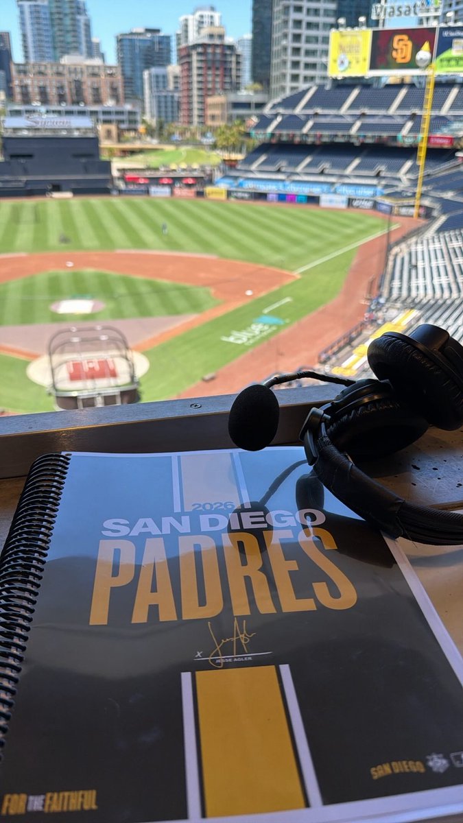jesseagler's tweet photo. Beautiful day at the yard. Usual friendly reminder that the good folks at AppleTV make it very easy to listen to our broadcast while watching and that if you don’t subscribe, @tonygwynnjr and I will be on the radio as usual! https://t.co/dTYIUWZMeC