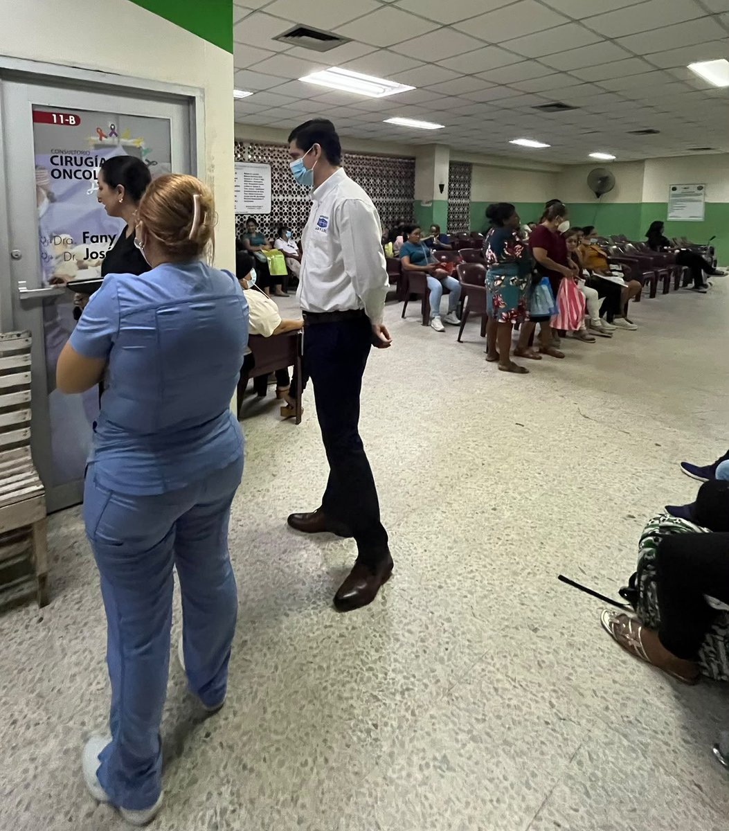 Fundacionll's tweet photo. En Fundación Lady Lee creemos que contribuir al fortalecimiento de los servicios de salud es una forma de generar bienestar para las comunidades.

#SomosFundacionLadyLee #CompromisoSocial #Honduras https://t.co/MA0orD5FBr