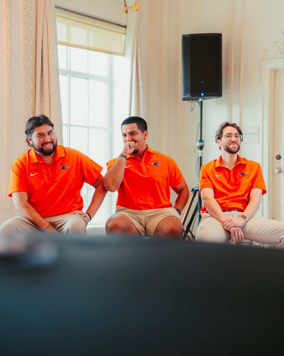 VlogsofJ's tweet photo. Love what I do, and who I do it with…

Thank you @JasonRMatheson and @SkullSparks for giving my team and I the opportunity to present at #skullsparks26 and getting to connect with many great people in the industry! Very blessed to be in this position 🙌

#birdsup https://t.co/OvlIldmgW7