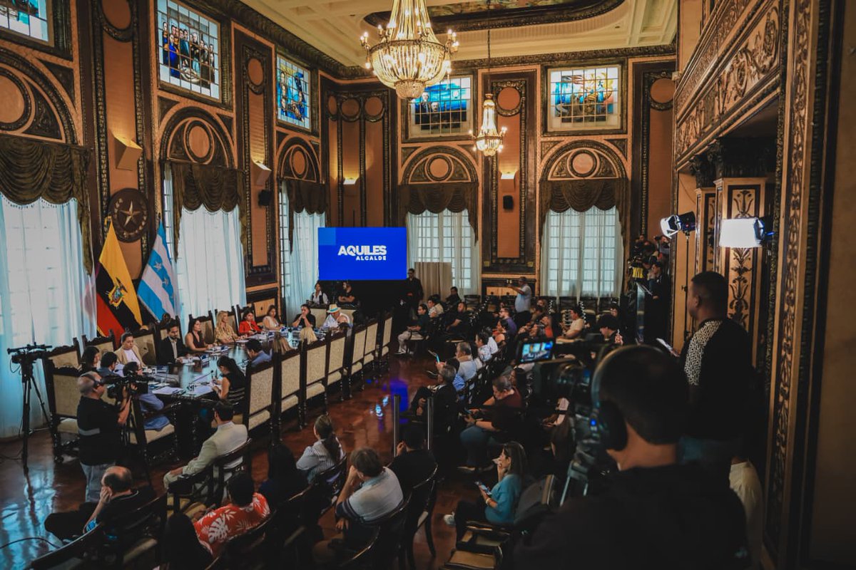 omairalgf's tweet photo. El Concejo Municipal ratificó la permanencia de Aquiles Alvarez como Alcalde de Guayaquil. La mayoría acogió la recomendación de la Comisión de Mesa de no removerlo del cargo. Aquiles, de largo✊🏻
#GuayaquilNoSeDetiene https://t.co/xTl6qek3Ur