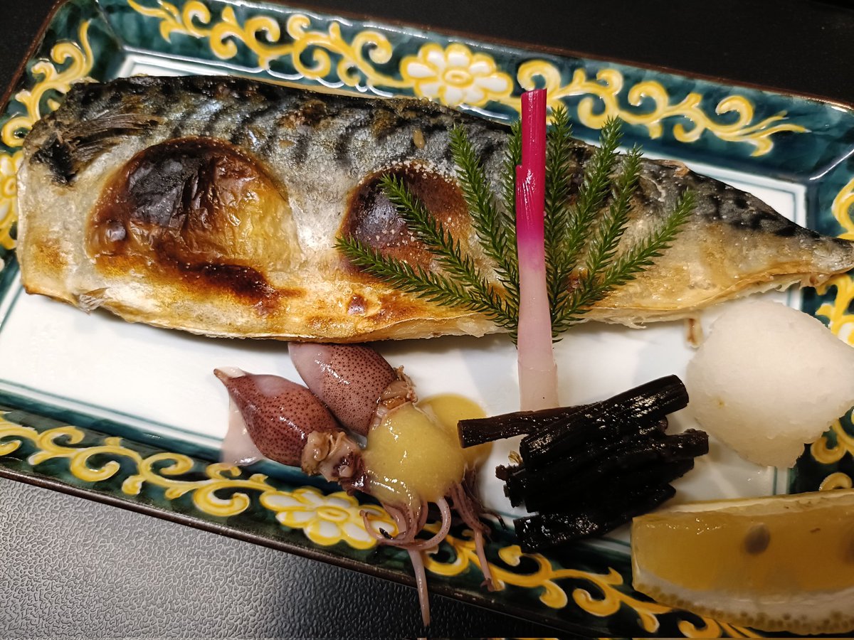 kogomian's tweet photo. 今週もお疲れ様でした
天気不安定ですので皆様お気をつけていらして下さい
こごみ庵通常営業です✨
#サバ塩　#柚庵焼
#味噌漬
#練馬居酒屋　
#桜台居酒屋　
#練馬ランチ　#桜台ランチ https://t.co/4wTt3qEdZV