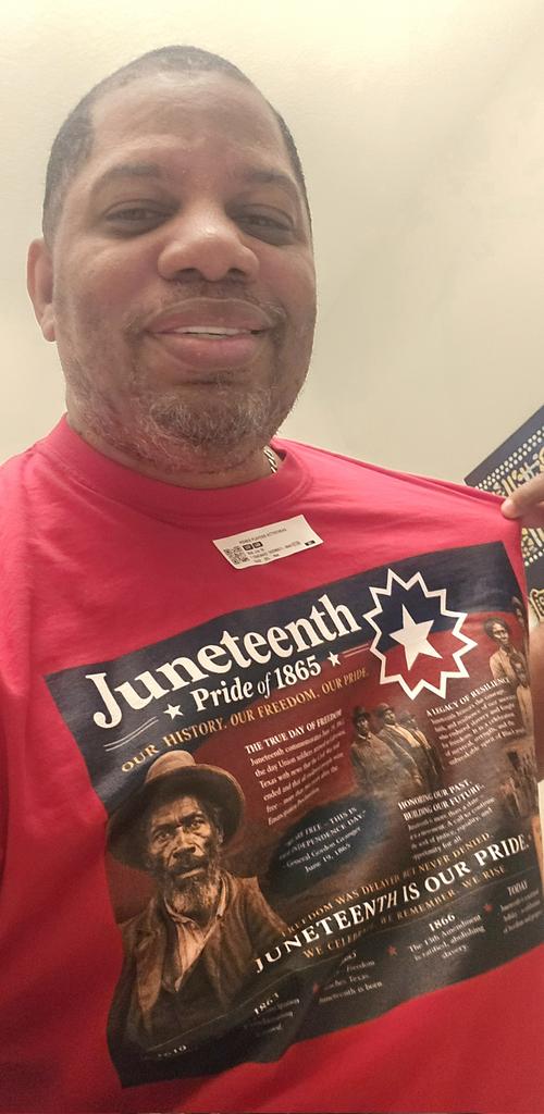 PPMagOnline's tweet photo. I wanna thank everyone down here in Texas that purchased my :Juneteenth History T-Shirt — Juneteenth Pride 1865 Educational Graphic Tee
Over 500 sold. 
$24.01
https://t.co/Bic9JZEQkV https://t.co/gmArS0AovD