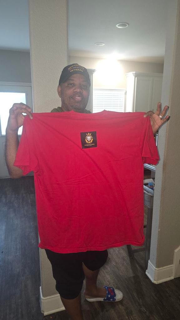 PPMagOnline's tweet photo. I wanna thank everyone down here in Texas that purchased my :Juneteenth History T-Shirt — Juneteenth Pride 1865 Educational Graphic Tee
Over 500 sold. 
$24.01
https://t.co/Bic9JZEQkV https://t.co/gmArS0AovD