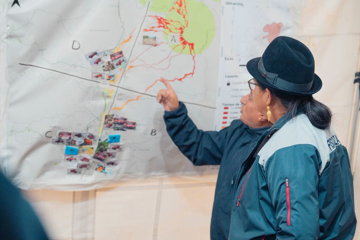 lourdestiban1's tweet photo. En mi condición de Presidente del COE 
Agradezco a todas las autoridades e instituciones Por la activa participación en este simulacro para una eventual erupción del Cotopaxi. Esta actividad nos permite estar sintonizando con lo que podría pasar 💙❤️👏👏🙏🙏 https://t.co/n5sXVoBFdE