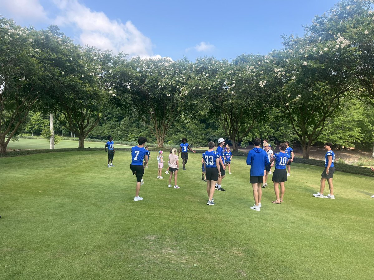 AuburnHighFB's tweet photo. AHSome Time at the Annual MMC Summer Sports Camp! Thanks for having our Tigers today! 
#BlueCollarMentality

@CarterChambley @eliscott27 @ryandonaldson09 @CamdenBowen09 @logansirico12 @EliasHoltzclaw3 @datkidisaiah56 @LandonLovvorn @EverettCBethart @andrewfligel @rajon_davidson https://t.co/zckXZXoynN