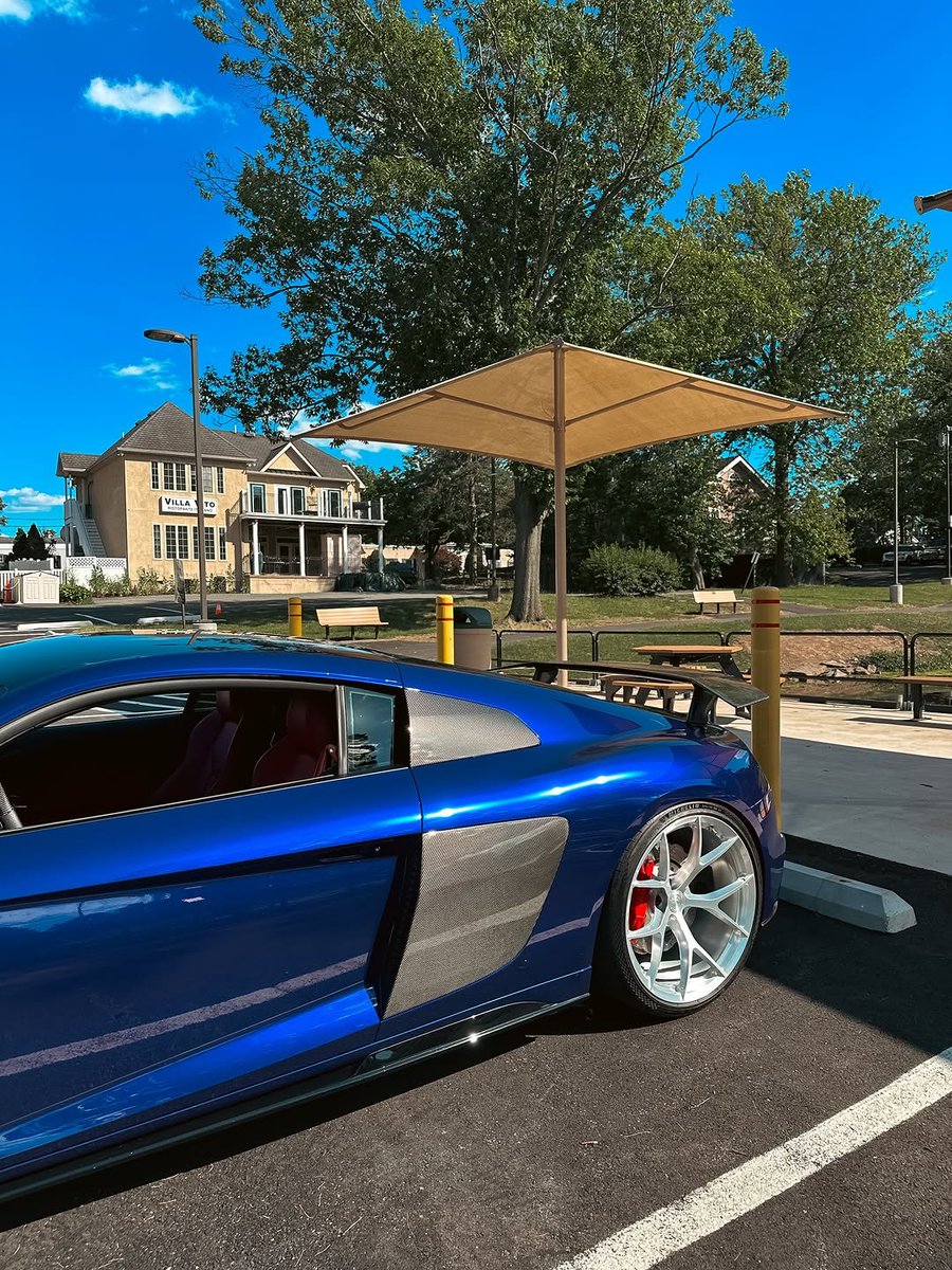 mascdaily's tweet photo. Audi R8 V10 Performance 💙☀️ https://t.co/WRqGE4yoUo