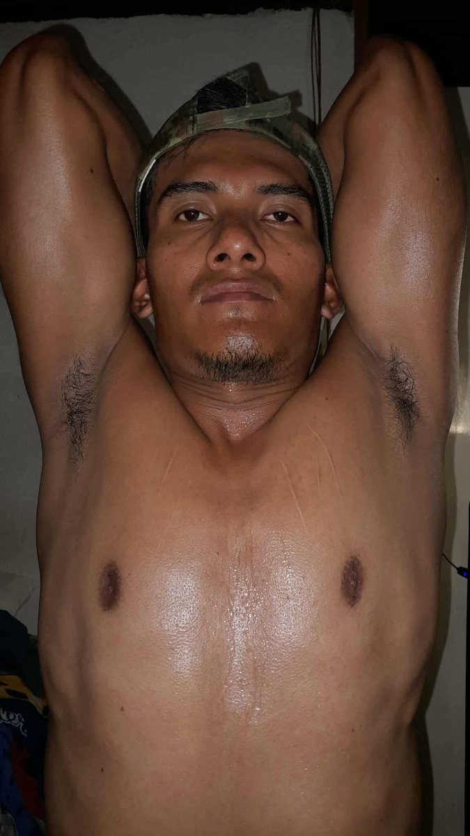 MachoNegro05's tweet photo. Bien sudado y apestando a sudor de macho https://t.co/CJ6mtrRsoF