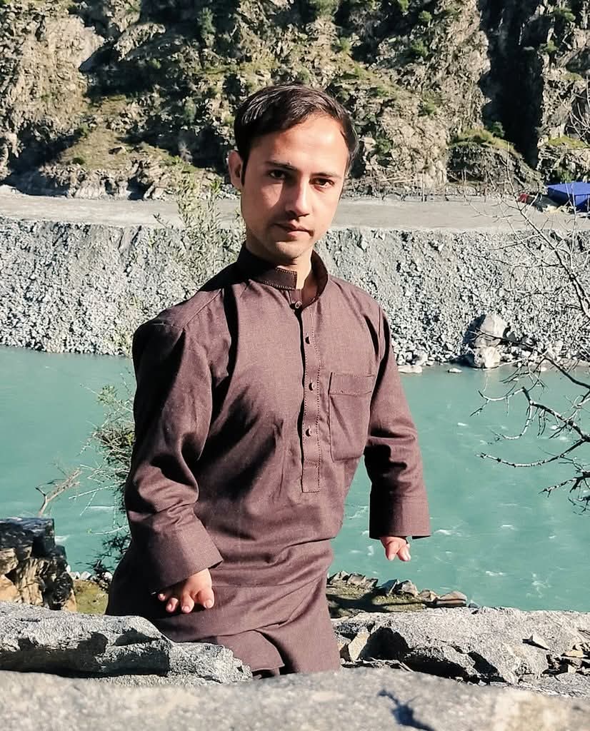 Afzalkhan290's tweet photo. رزق کا ملنا تمہاری قابلیت نہیں  رب کی عطاہے https://t.co/mz2qqkTivE