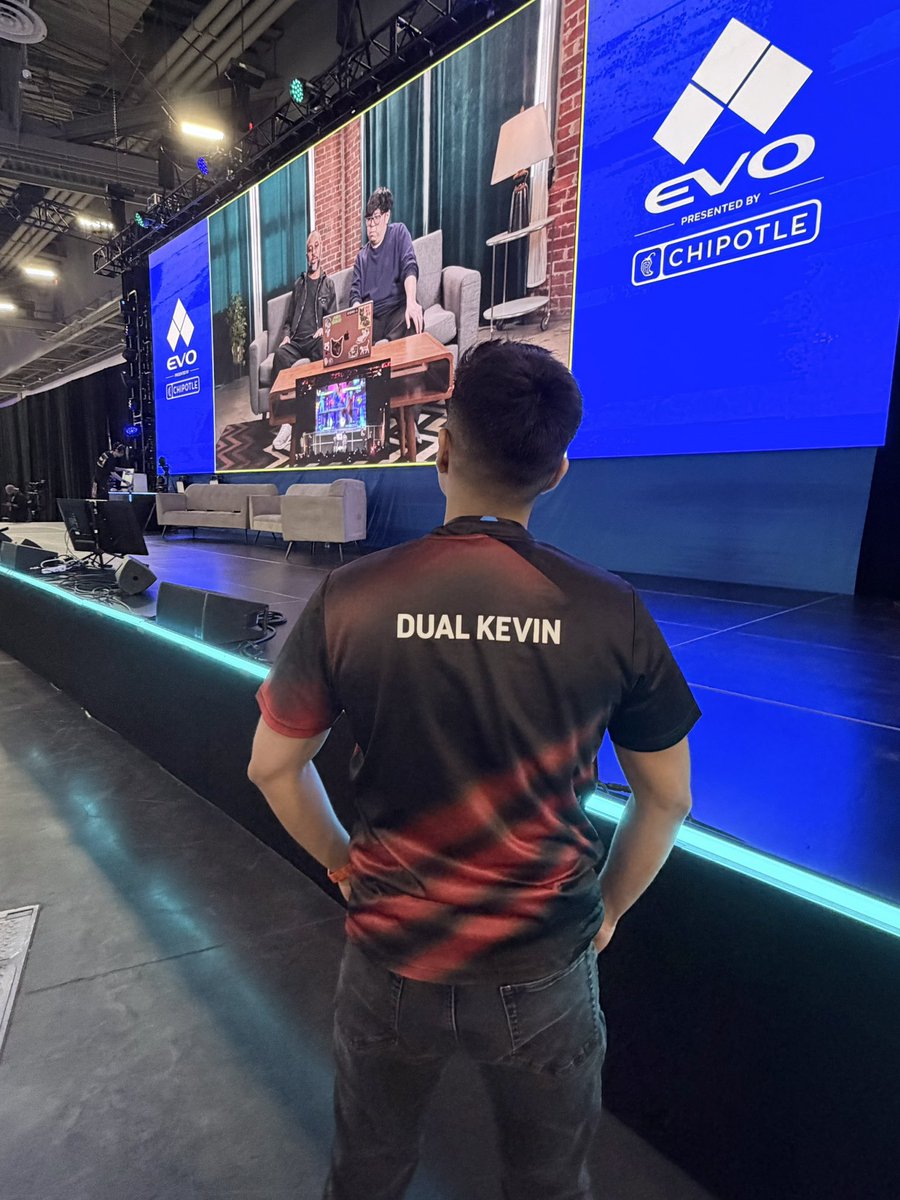 Dual_Kevin's tweet photo. Done for today. Smooth sailing so far in pools and made it out in winners. Hoping to keep playing well for tomorrow where all the toughest matches will happen! Let’s keep it up then! #CRWin https://t.co/ry5wyrpHde