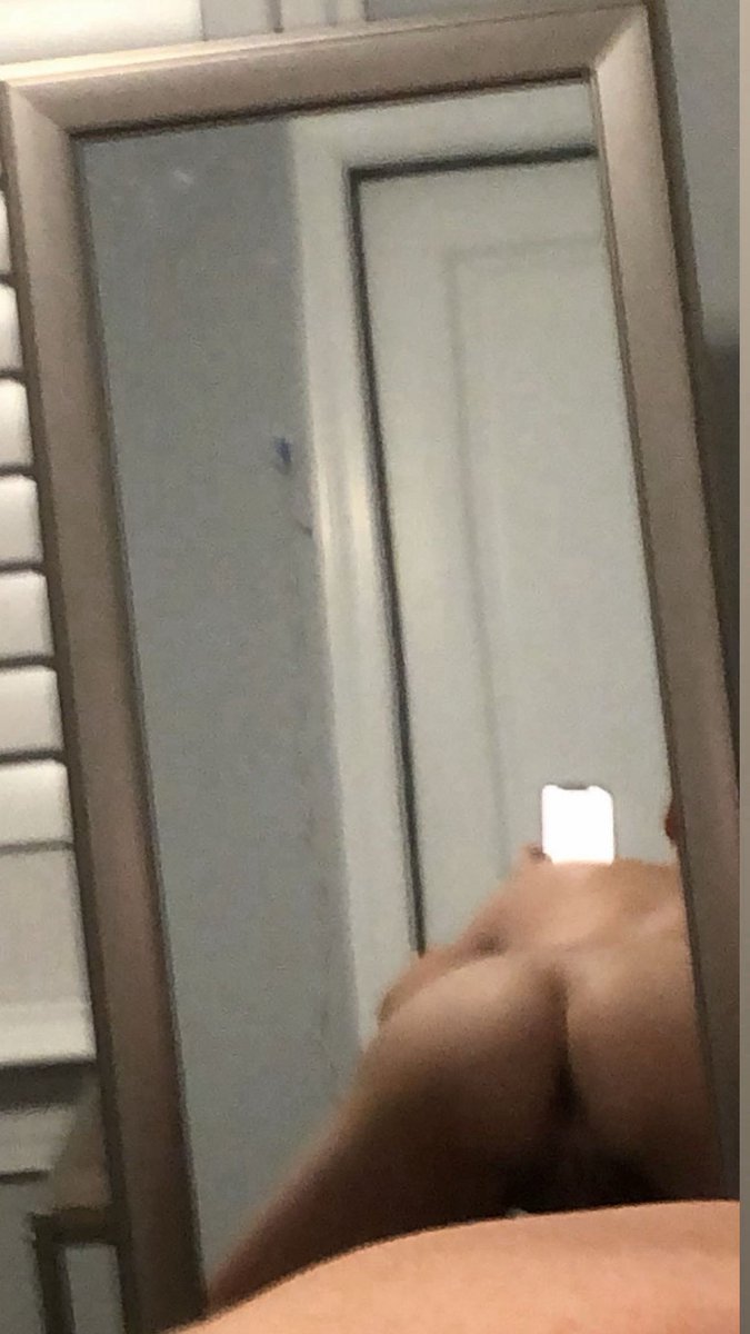 luicfr's tweet photo. who gna pound this teen pussy #teen #nyc #gaysex #porn #gayteen #gayporn #twink https://t.co/jkwmr7iR4p