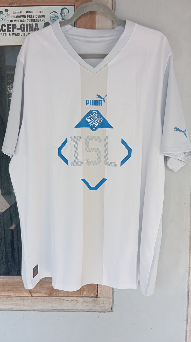 Gugun_Dwi555's tweet photo. Bismillah ijin berniaga #jersey4sale
@Jerseyforum @fajarrusalem @jerseysneil
@TitipLawas 

WTS
-Iceland Away 2022 Sample - BNWOT - Size 2XL (panjang 79cm, lebar 64cm) - 450k
Detail, minat DM/WA 087864018291
TF/Rekber/MP jg bisa
Pengiriman dr Karawang
Thanks https://t.co/0BJfL3p0V7
