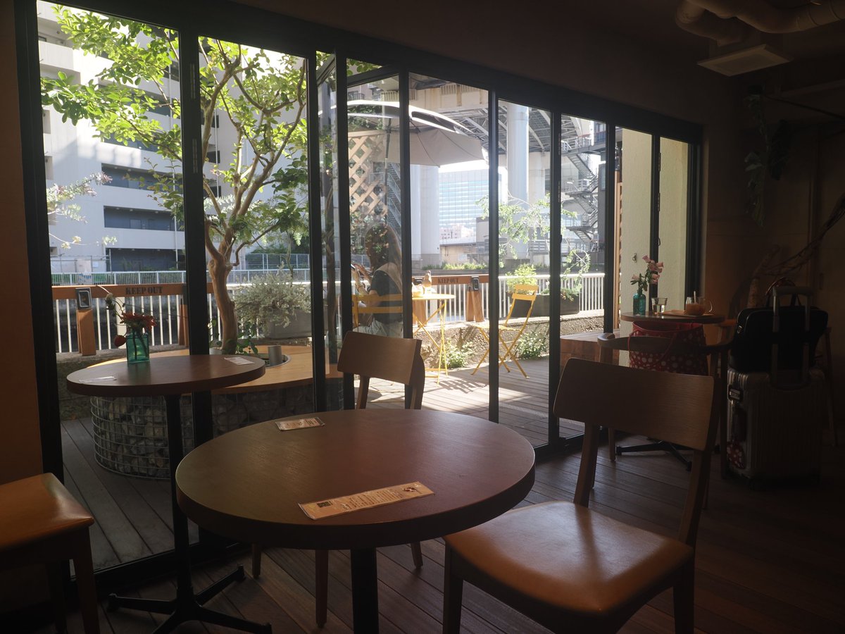 jun20181125's tweet photo. 両国、マルアカフェで一服。竪川沿いにある。

#マルアカフェ #両国 #竪川 #カフェ #喫茶店 https://t.co/0c8e6z6XkR