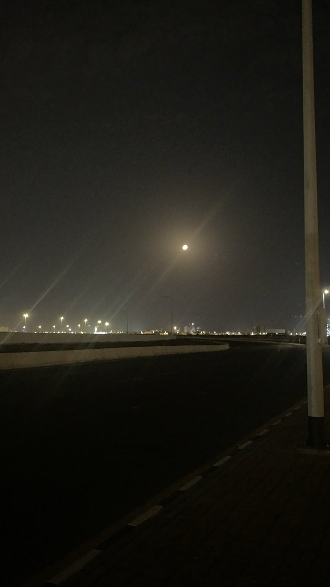 celonq's tweet photo. ضاقت علي الارض بما رحبت، فالحل اطلع اغير جو من البيت https://t.co/JXGlrw7lI2