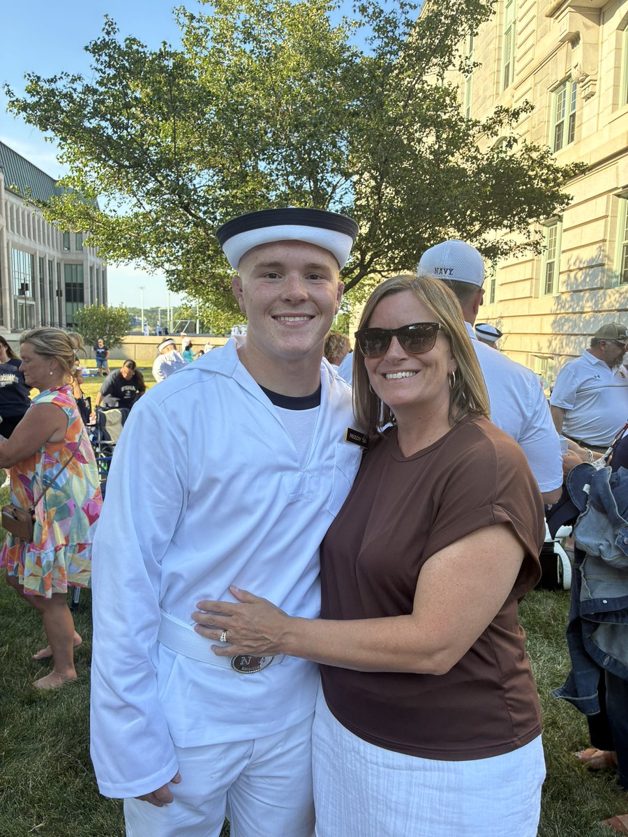 cj_reedy's tweet photo. Go be great son. United States Naval Academy class of 2030. ๐บ๐ธโ๏ธ #BEATARMY https://t.co/qvFlH3noWK