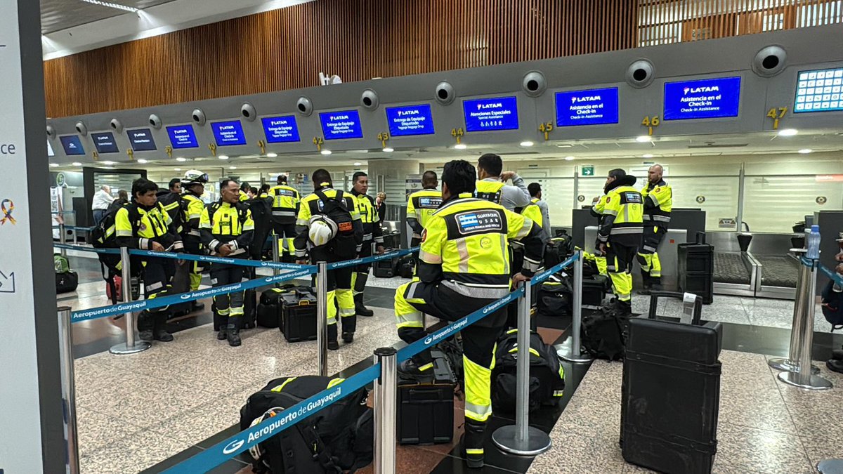 Adnecuadorok's tweet photo. Por disposición del presidente @DanielNoboaOk , Ecuador envía un segundo contingente humanitario a Venezuela para reforzar las labores de búsqueda y rescate tras el terremoto.

Esta nueva misión saldrá hoy desde Guayaquil con 60 bomberos rescatistas especializados, dos canes de búsqueda, equipos técnicos y autonomía logística para operar durante siete días en las zonas afectadas.

Ecuador ya respondió y ahora refuerza su apoyo. Porque ante una emergencia de esta magnitud, la prioridad es salvar vidas.