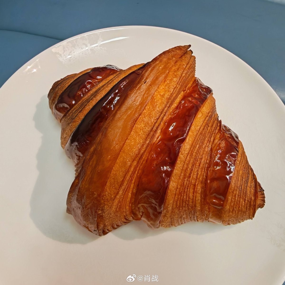 ForeverDaytoy's tweet photo. Bb's weibo update....

"Eat up and keep working "

#XiaoZhan肖战 #XiaoZhan #SeanXiao #DayTOY https://t.co/eRy9R5oGRZ