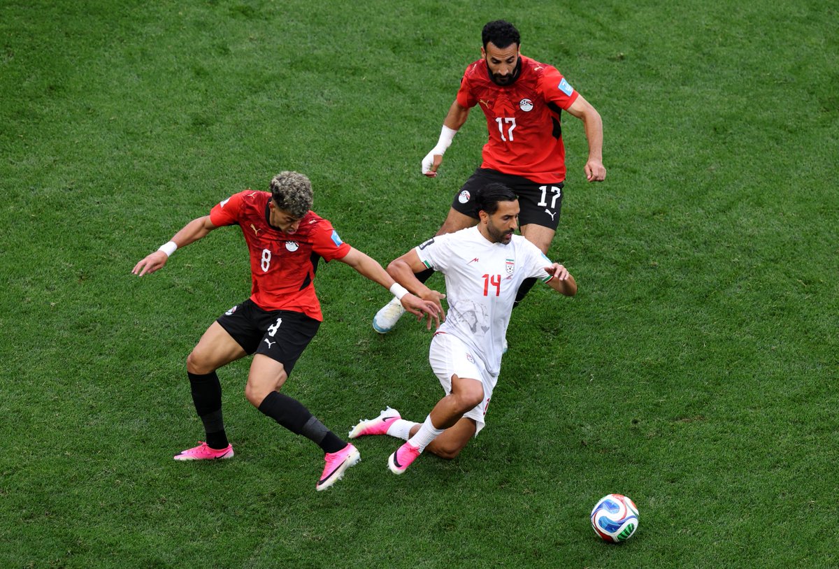GoalJP_Official's tweet photo. 🇪🇬 エジプトが2位通過！ 🇮🇷

大混戦のW杯グループG。エジプトがイランとの熱戦を引き分けで終えた。

終盤にイランが逆転弾もオフサイドで取り消しに。エジプト2位、イラン3位でグループステージを終えた。

エジプト 1-1 イラン https://t.co/ANnVvdPwsc