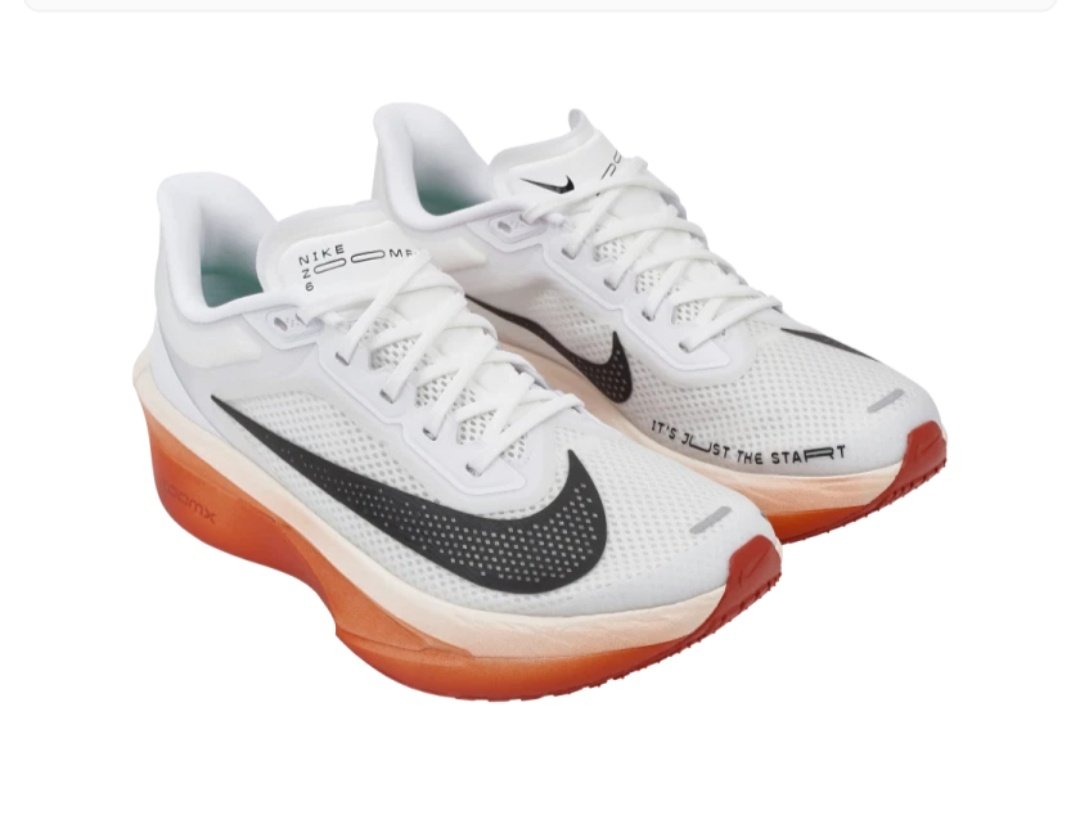 myjuyz_seonho's tweet photo. So it's Nike Zoom Fly 6 🤭 
He really describes it perfectly!!! 😅

"Bright colors that make him look extra fast while running" ✅
"The color around this part is kind of brown-ish like a bright orange feel to it" ✅️ https://t.co/Hew4OIl7hj