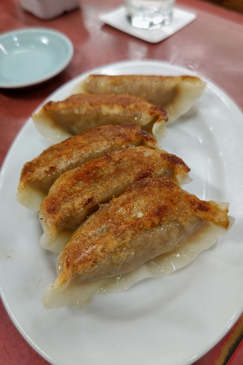 N4aOx's tweet photo. 中華美味しかった✨🥟餡がパンパンに詰まっていた✨🍺のみ比べセットも嬉しい✨🙏 https://t.co/xfqLQZQqrH