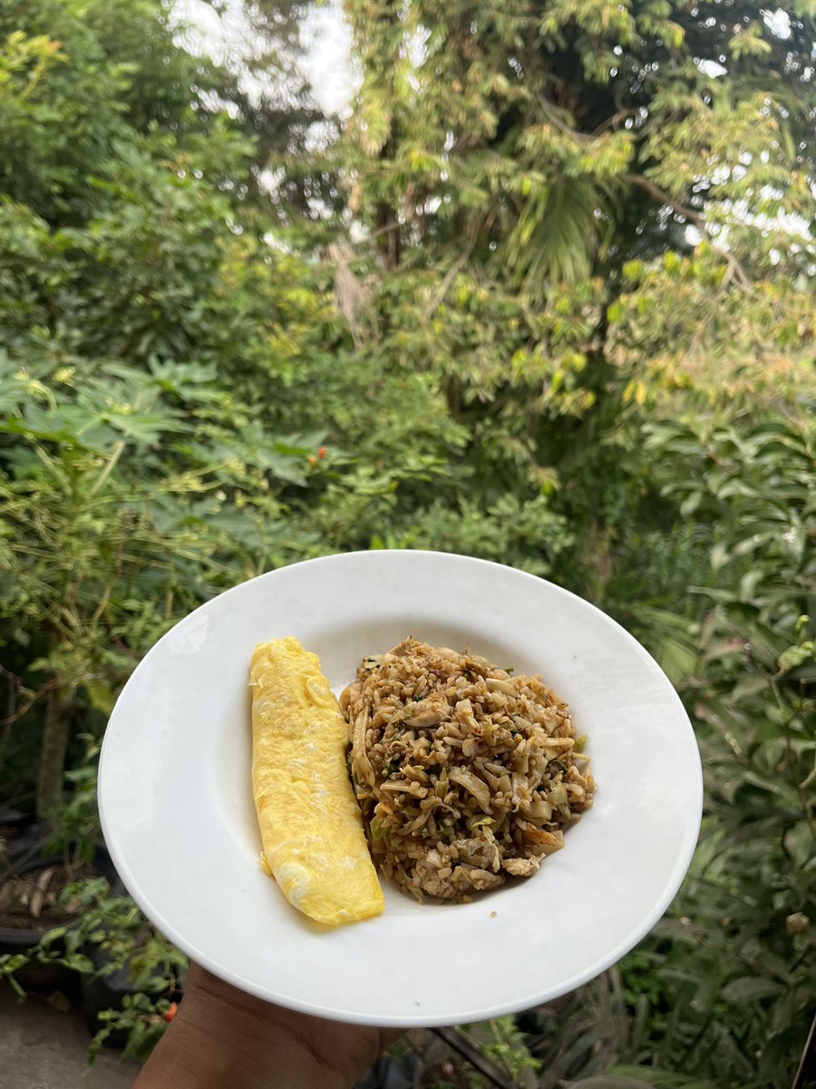 refal865's tweet photo. Menurutku, memasak adalah basic skill yang dimiliki individu buat bisa survive hidup. Jadi, semua orang harus bisa masak.
Bener nggak guys? https://t.co/8jH9VrbKBF